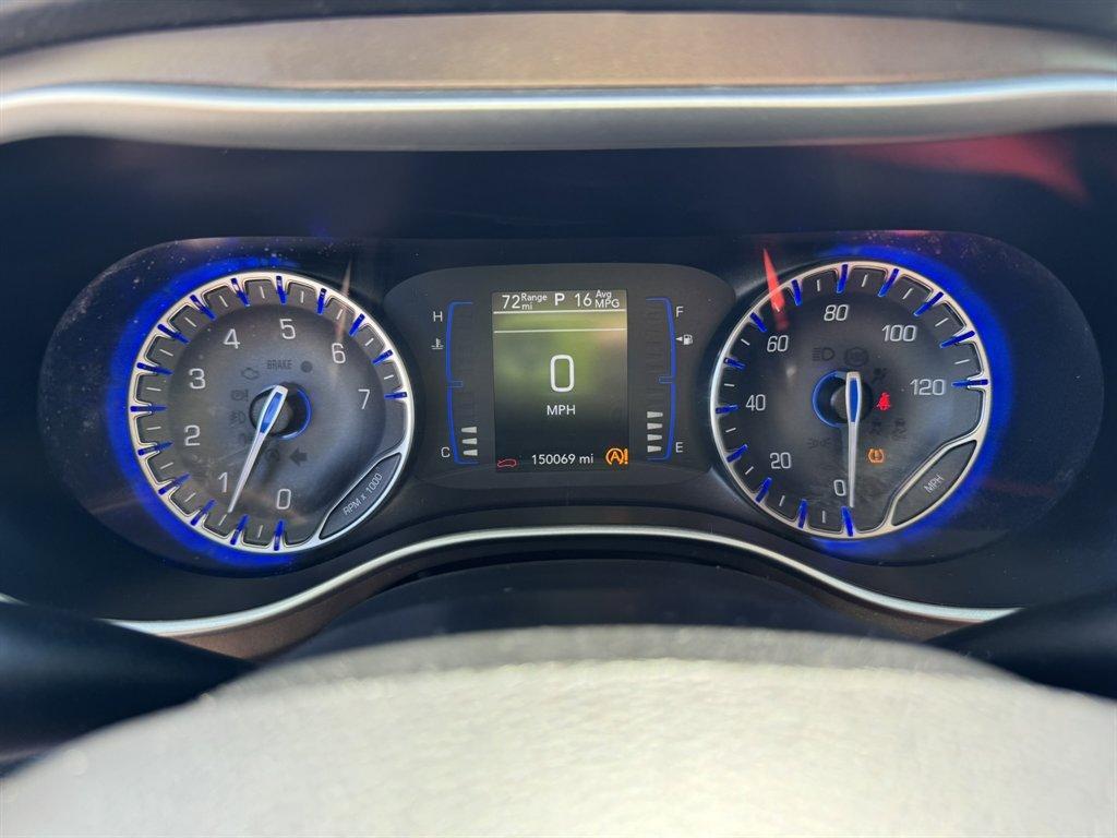 2019 Silver /Black Chrysler Pacifica (2C4RC1BG4KR) with an 3.6l V6 MPI Dohc 3.6l engine, Automatic transmission, located at 745 East Steele Rd., West Columbia, SC, 29170, (803) 755-9148, 33.927212, -81.148483 - Photo#10