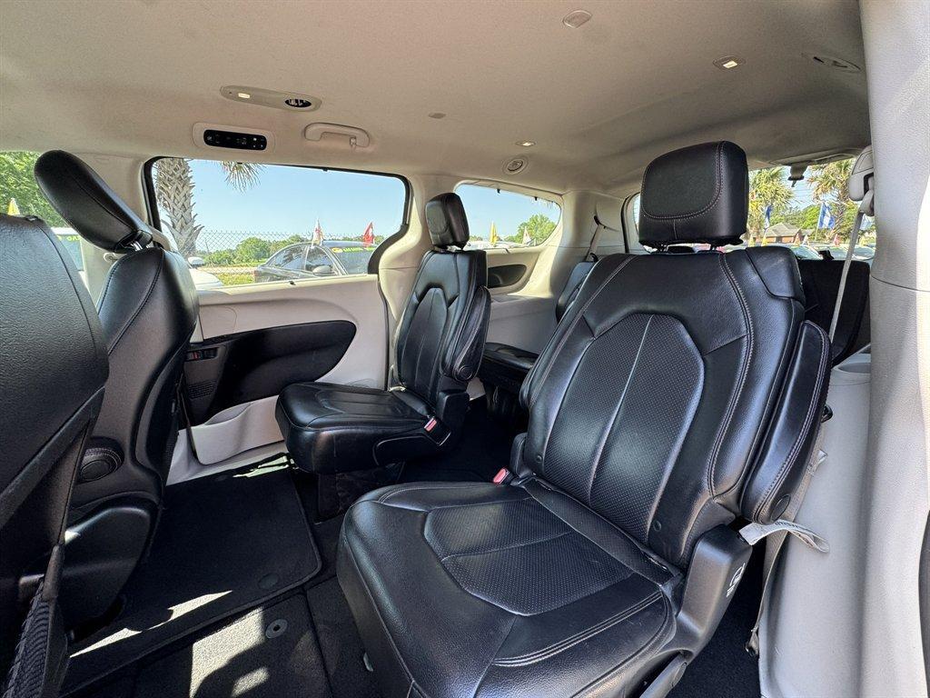 2019 Silver /Black Chrysler Pacifica (2C4RC1BG4KR) with an 3.6l V6 MPI Dohc 3.6l engine, Automatic transmission, located at 745 East Steele Rd., West Columbia, SC, 29170, (803) 755-9148, 33.927212, -81.148483 - Photo#23