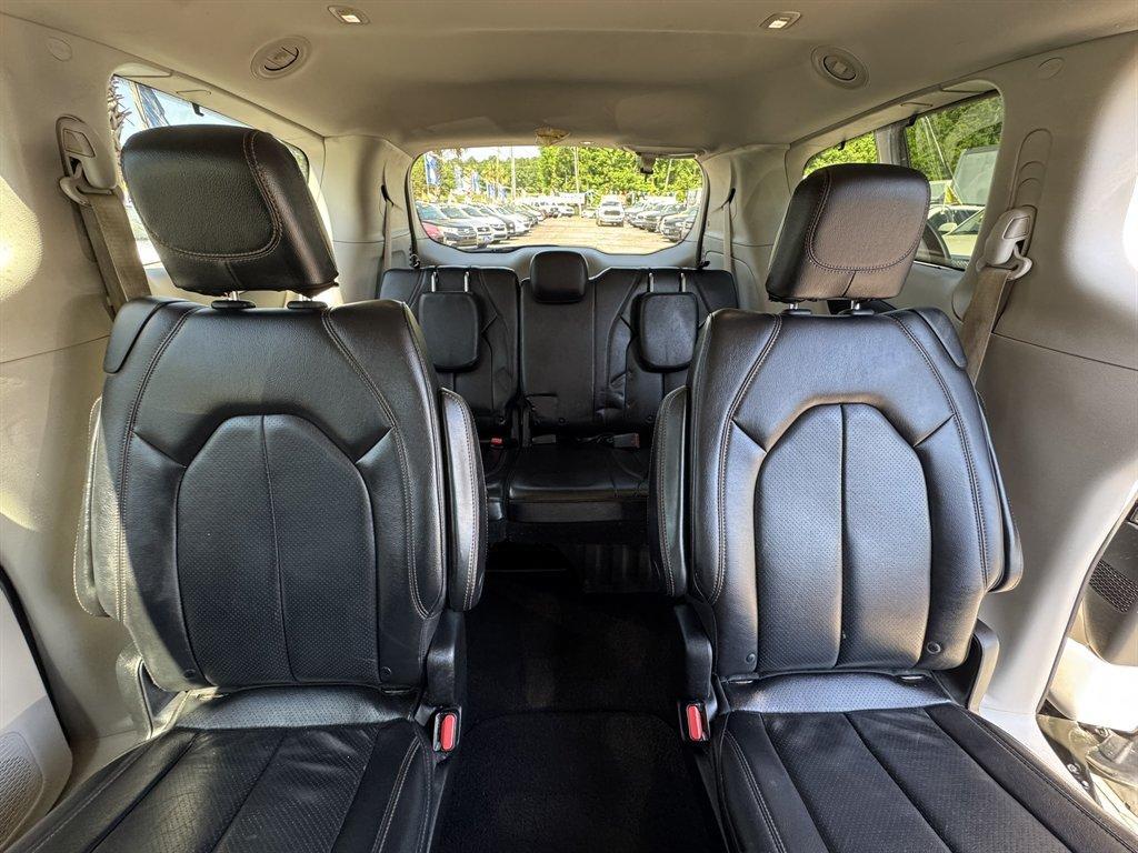 2019 Silver /Black Chrysler Pacifica (2C4RC1BG4KR) with an 3.6l V6 MPI Dohc 3.6l engine, Automatic transmission, located at 745 East Steele Rd., West Columbia, SC, 29170, (803) 755-9148, 33.927212, -81.148483 - Photo#24