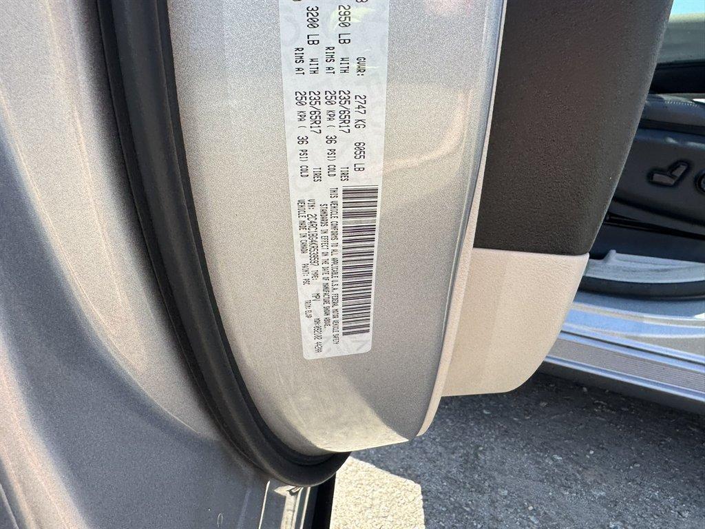 2019 Silver /Black Chrysler Pacifica (2C4RC1BG4KR) with an 3.6l V6 MPI Dohc 3.6l engine, Automatic transmission, located at 745 East Steele Rd., West Columbia, SC, 29170, (803) 755-9148, 33.927212, -81.148483 - Photo#34