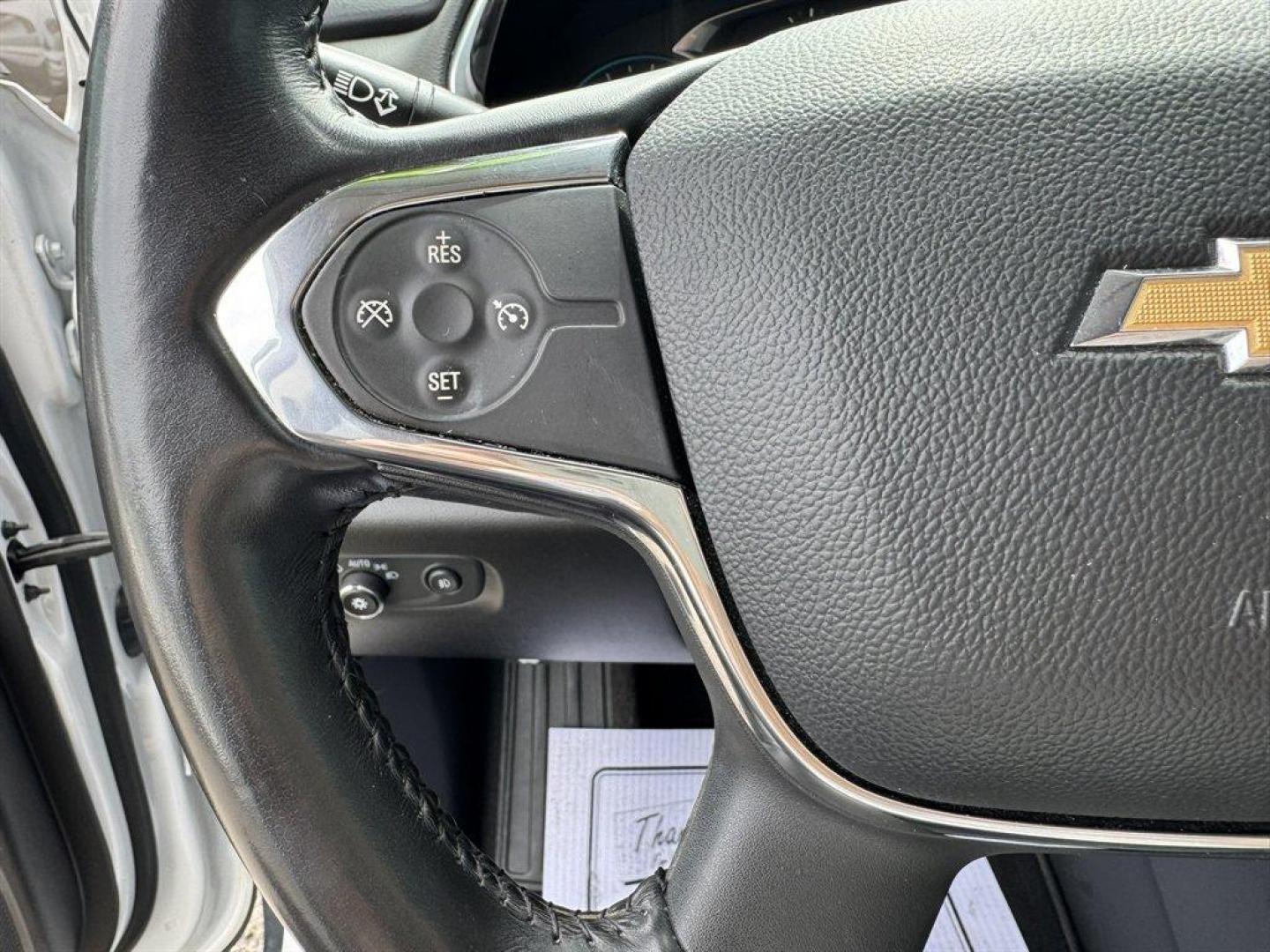 2019 White /Black Chevrolet Traverse (1GNERJKW9KJ) with an 3.6l V6 DI Dohc 3.6l engine, Automatic transmission, located at 745 East Steele Rd., West Columbia, SC, 29170, (803) 755-9148, 33.927212, -81.148483 - Photo#8
