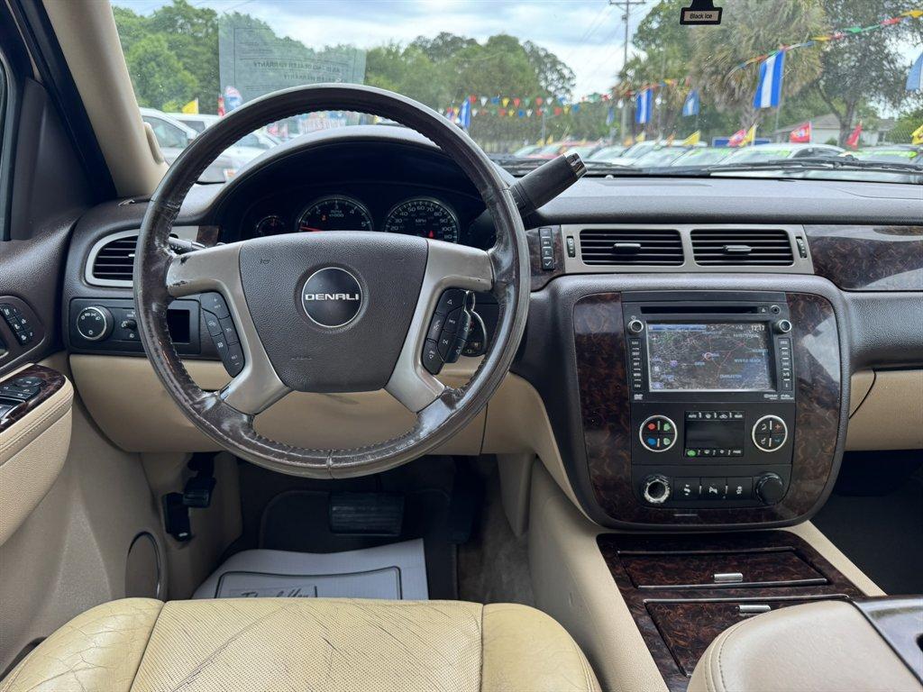 2012 White /Taupe GMC Yukon XL (1GKS2MEF0CR) with an 6.2l V8 SFI OHV Flex 6.2l engine, Automatic transmission, located at 745 East Steele Rd., West Columbia, SC, 29170, (803) 755-9148, 33.927212, -81.148483 - Photo#6