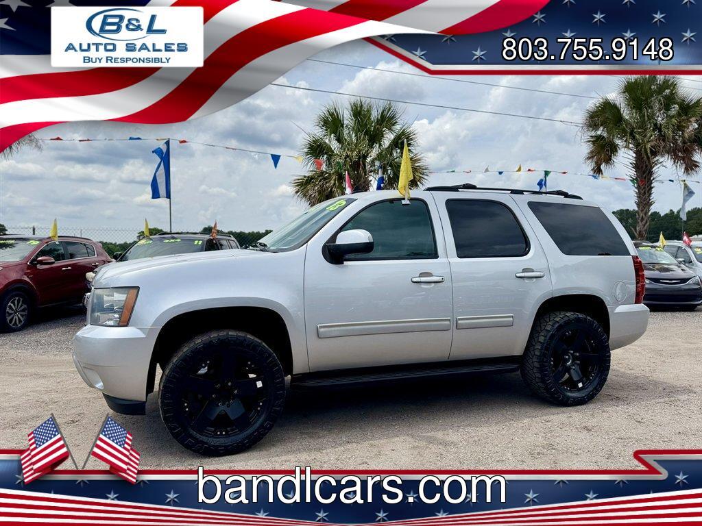 2013 Silver /Black Chevrolet Tahoe (1GNSCBE04DR) with an 5.3l V8 SFI Flex 5.3l engine, Automatic transmission, located at 745 East Steele Rd., West Columbia, SC, 29170, (803) 755-9148, 33.927212, -81.148483 - Photo#0