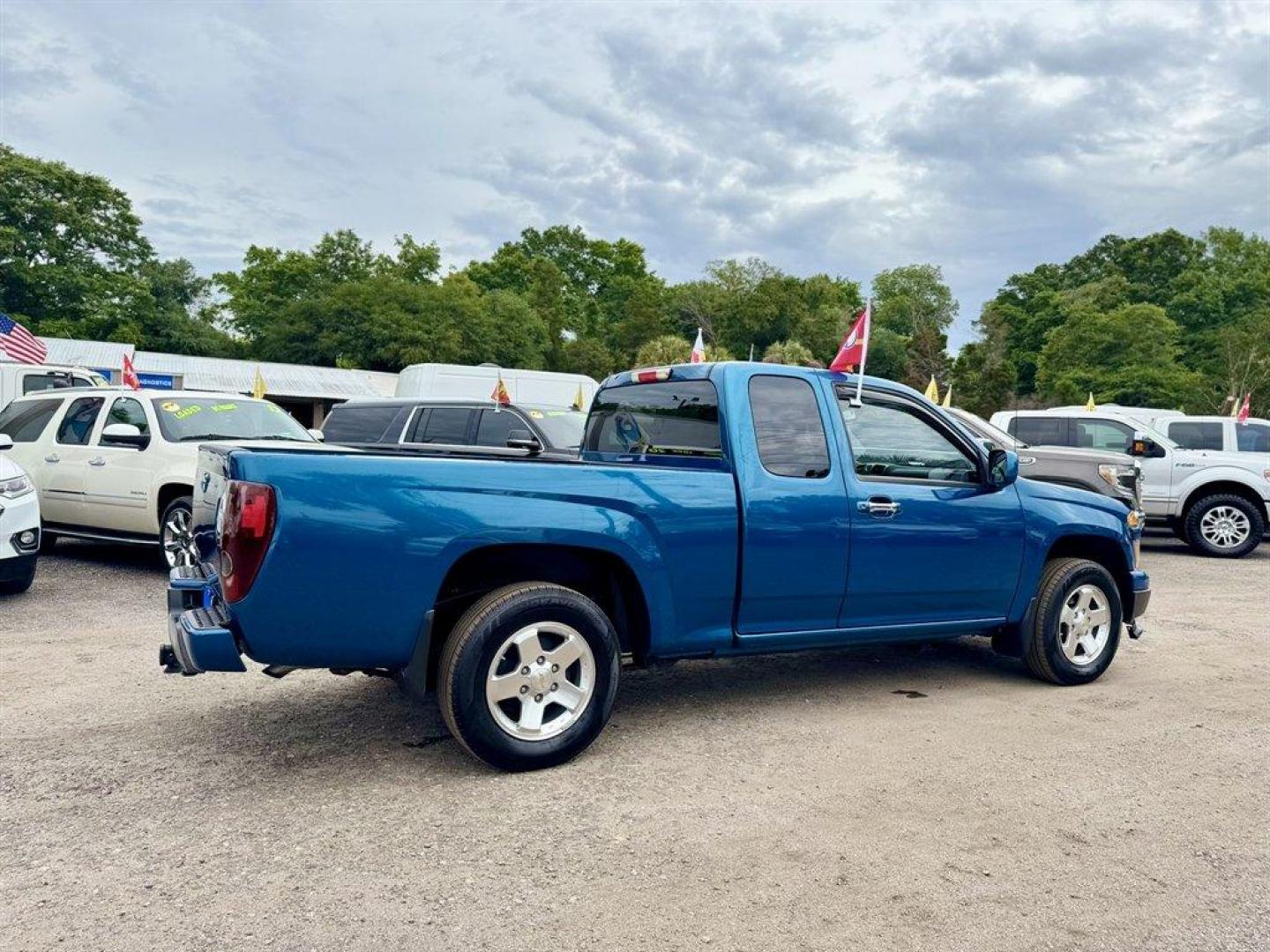 2012 Blue /Grey Chevrolet Colorado (1GCESCF92C8) with an 2.9l I-4 SFI 2.9l engine, Automatic transmission, located at 745 East Steele Rd., West Columbia, SC, 29170, (803) 755-9148, 33.927212, -81.148483 - Photo#3