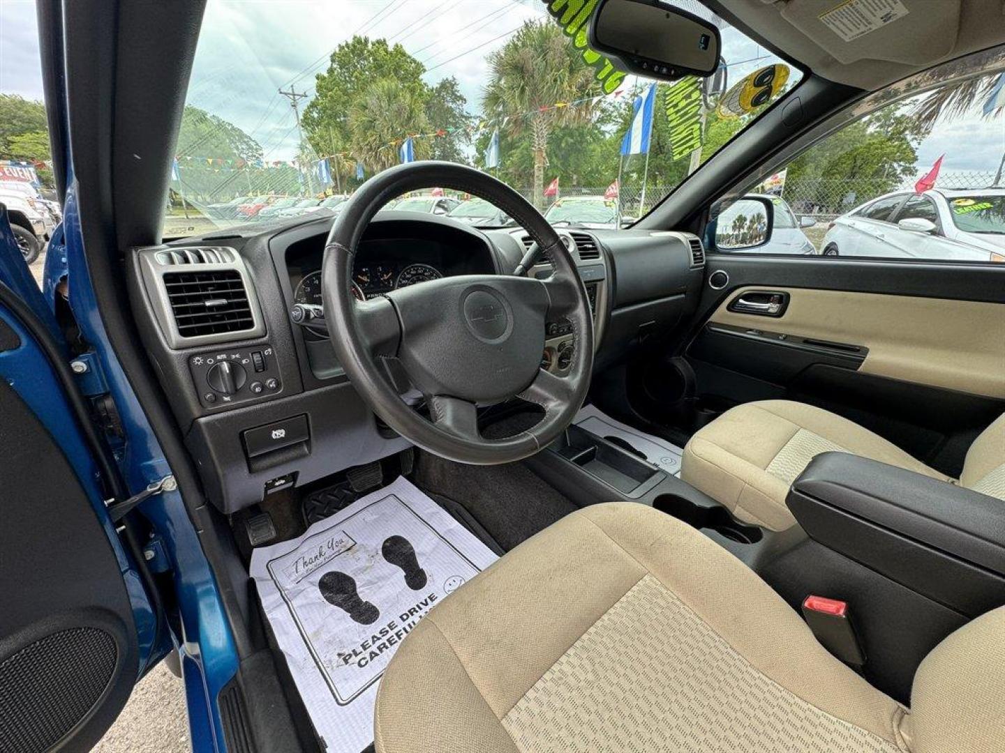 2012 Blue /Grey Chevrolet Colorado (1GCESCF92C8) with an 2.9l I-4 SFI 2.9l engine, Automatic transmission, located at 745 East Steele Rd., West Columbia, SC, 29170, (803) 755-9148, 33.927212, -81.148483 - Photo#6