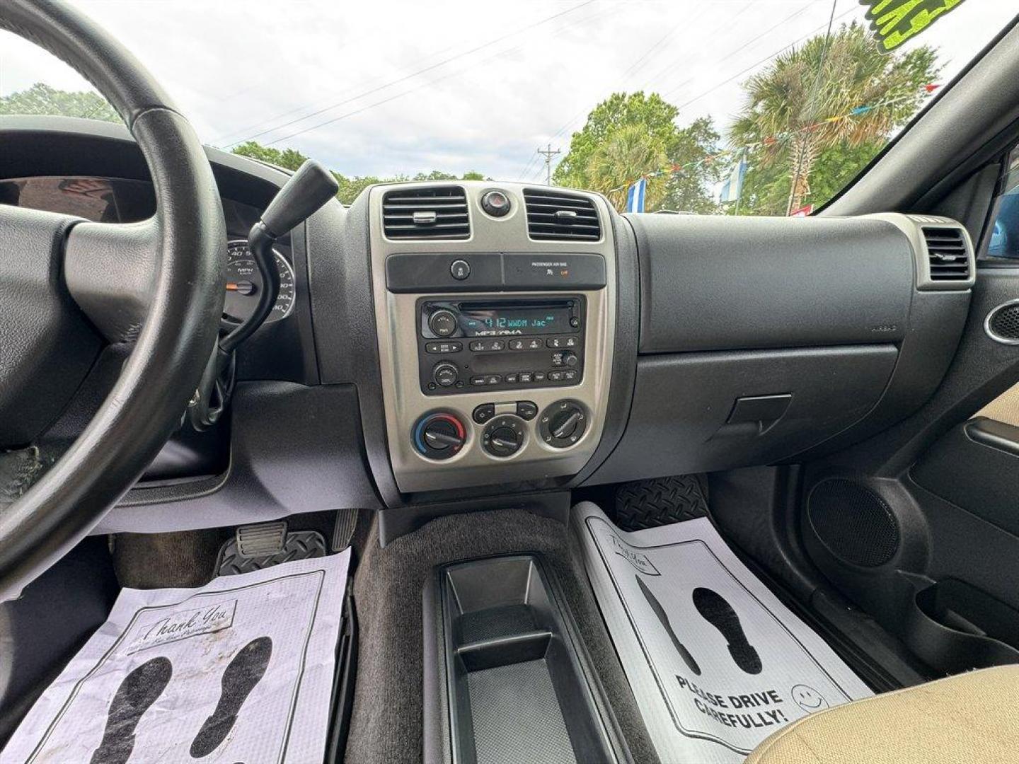2012 Blue /Grey Chevrolet Colorado (1GCESCF92C8) with an 2.9l I-4 SFI 2.9l engine, Automatic transmission, located at 745 East Steele Rd., West Columbia, SC, 29170, (803) 755-9148, 33.927212, -81.148483 - Photo#10