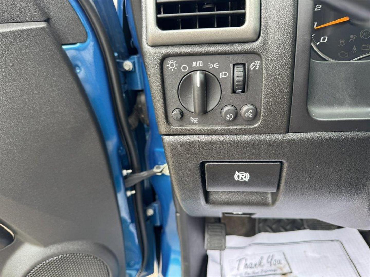 2012 Blue /Grey Chevrolet Colorado (1GCESCF92C8) with an 2.9l I-4 SFI 2.9l engine, Automatic transmission, located at 745 East Steele Rd., West Columbia, SC, 29170, (803) 755-9148, 33.927212, -81.148483 - Photo#13