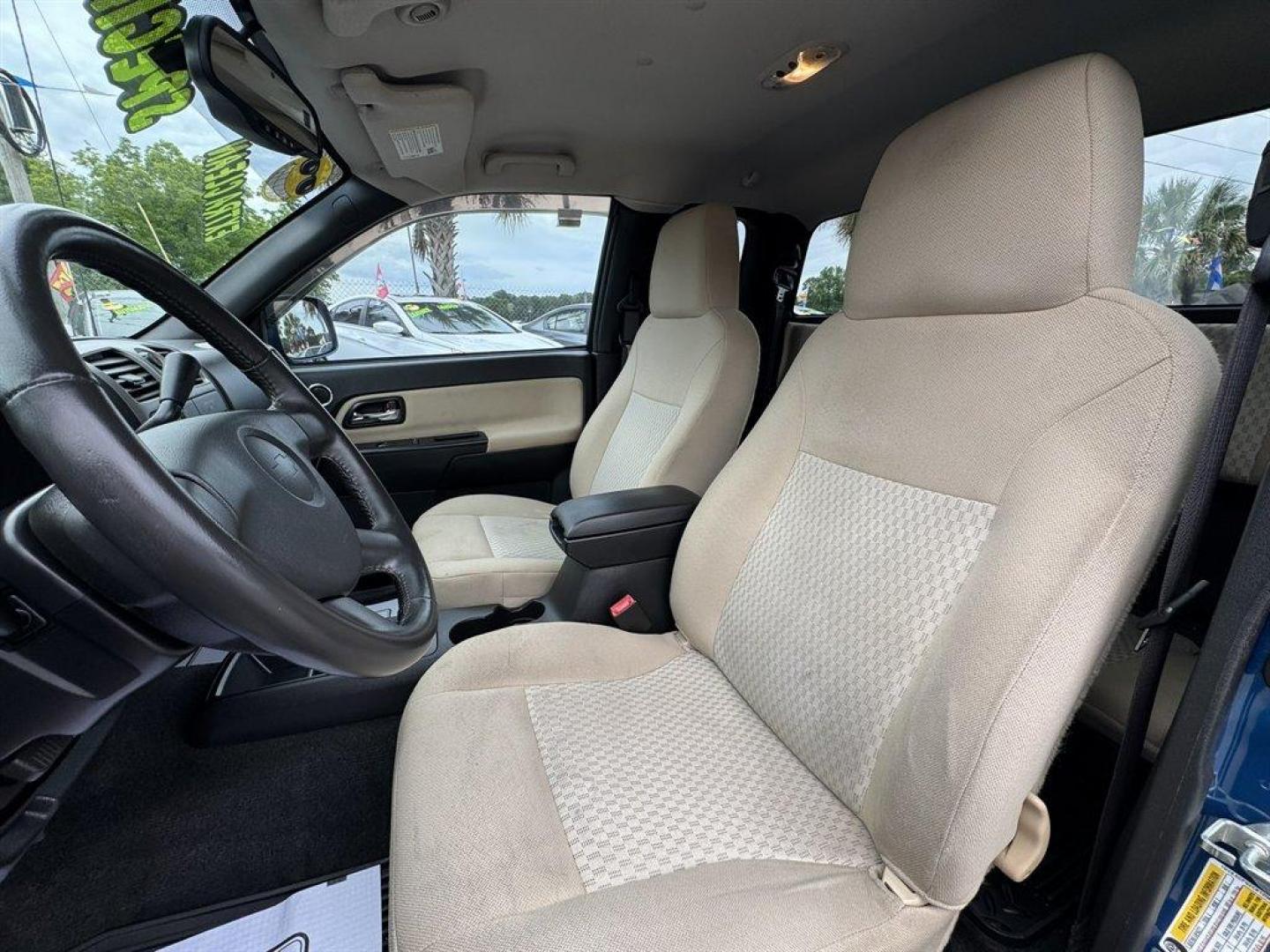 2012 Blue /Grey Chevrolet Colorado (1GCESCF92C8) with an 2.9l I-4 SFI 2.9l engine, Automatic transmission, located at 745 East Steele Rd., West Columbia, SC, 29170, (803) 755-9148, 33.927212, -81.148483 - Photo#16