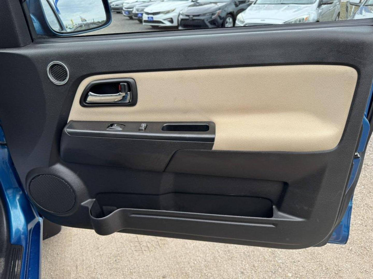 2012 Blue /Grey Chevrolet Colorado (1GCESCF92C8) with an 2.9l I-4 SFI 2.9l engine, Automatic transmission, located at 745 East Steele Rd., West Columbia, SC, 29170, (803) 755-9148, 33.927212, -81.148483 - Photo#21
