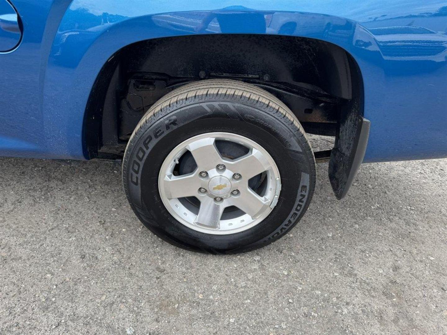 2012 Blue /Grey Chevrolet Colorado (1GCESCF92C8) with an 2.9l I-4 SFI 2.9l engine, Automatic transmission, located at 745 East Steele Rd., West Columbia, SC, 29170, (803) 755-9148, 33.927212, -81.148483 - Photo#27