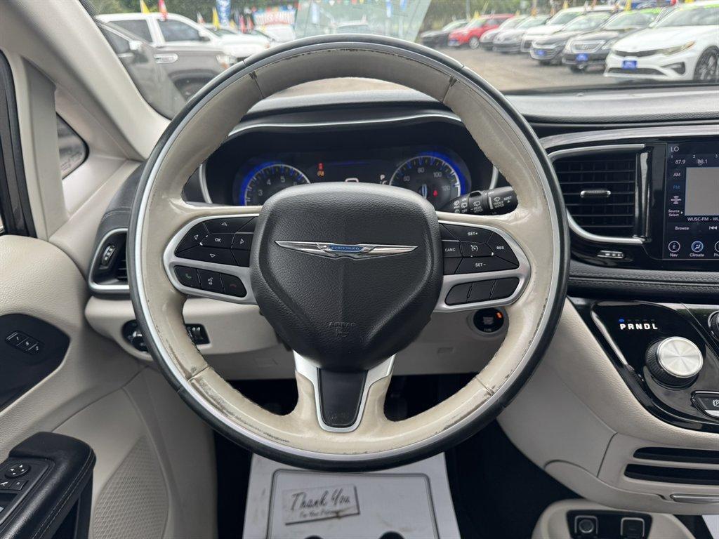 2020 Grey /Black Chrysler Pacifica (2C4RC1GG4LR) with an 3.6l V6 MPI Dohc 3.6l engine, Automatic transmission, located at 745 East Steele Rd., West Columbia, SC, 29170, (803) 755-9148, 33.927212, -81.148483 - Photo#7