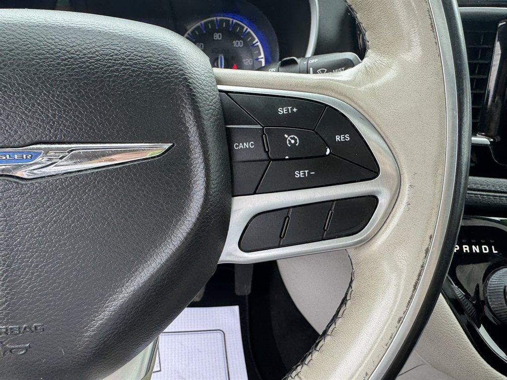 2020 Grey /Black Chrysler Pacifica (2C4RC1GG4LR) with an 3.6l V6 MPI Dohc 3.6l engine, Automatic transmission, located at 745 East Steele Rd., West Columbia, SC, 29170, (803) 755-9148, 33.927212, -81.148483 - Photo#9