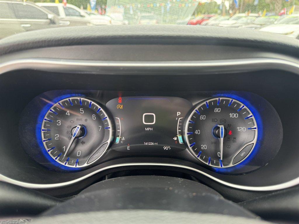 2020 Grey /Black Chrysler Pacifica (2C4RC1GG4LR) with an 3.6l V6 MPI Dohc 3.6l engine, Automatic transmission, located at 745 East Steele Rd., West Columbia, SC, 29170, (803) 755-9148, 33.927212, -81.148483 - Photo#10