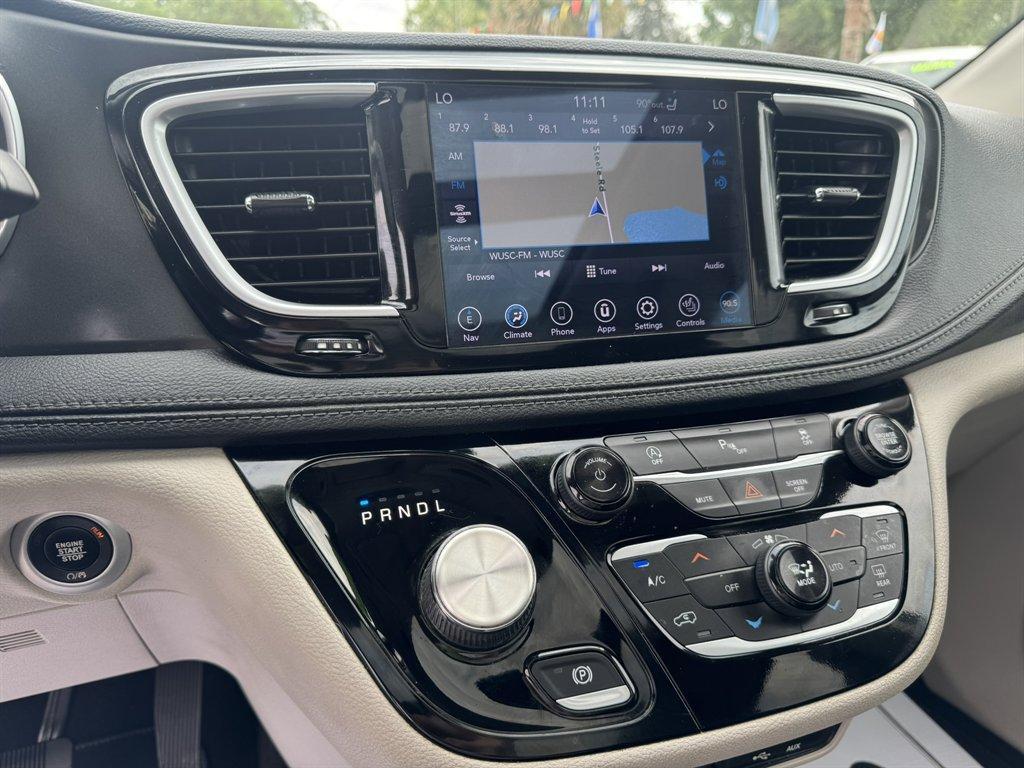 2020 Grey /Black Chrysler Pacifica (2C4RC1GG4LR) with an 3.6l V6 MPI Dohc 3.6l engine, Automatic transmission, located at 745 East Steele Rd., West Columbia, SC, 29170, (803) 755-9148, 33.927212, -81.148483 - Photo#12