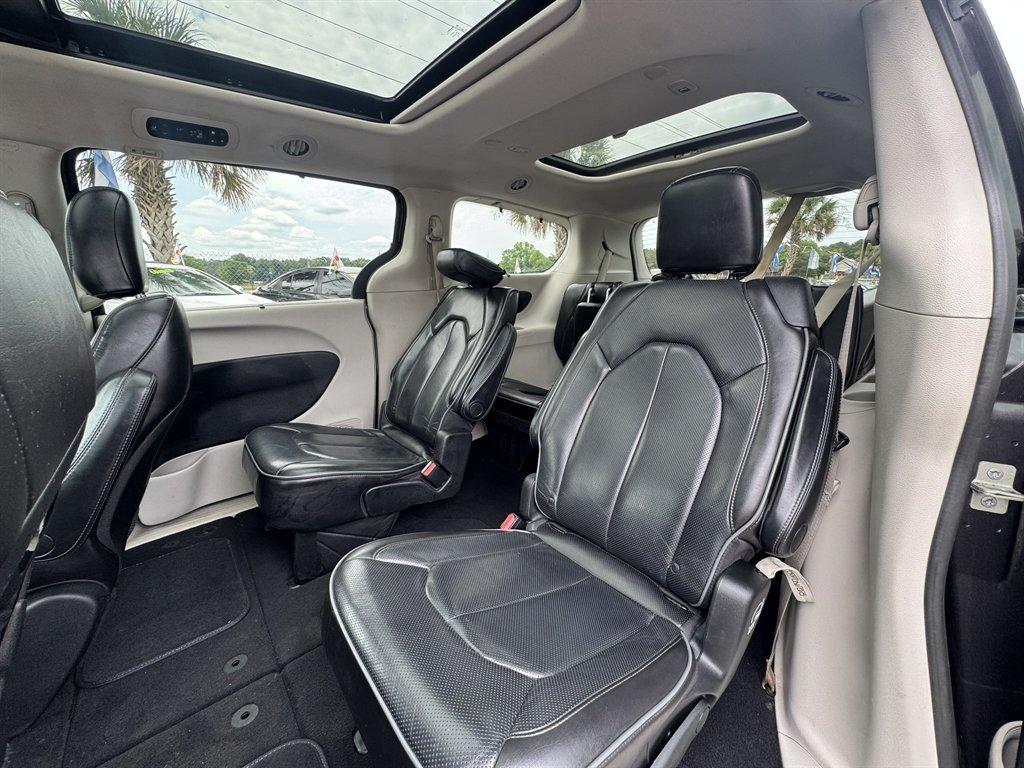 2020 Grey /Black Chrysler Pacifica (2C4RC1GG4LR) with an 3.6l V6 MPI Dohc 3.6l engine, Automatic transmission, located at 745 East Steele Rd., West Columbia, SC, 29170, (803) 755-9148, 33.927212, -81.148483 - Photo#24