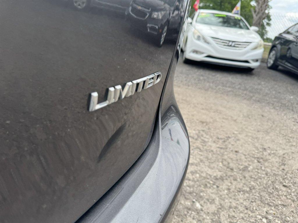 2020 Grey /Black Chrysler Pacifica (2C4RC1GG4LR) with an 3.6l V6 MPI Dohc 3.6l engine, Automatic transmission, located at 745 East Steele Rd., West Columbia, SC, 29170, (803) 755-9148, 33.927212, -81.148483 - Photo#33