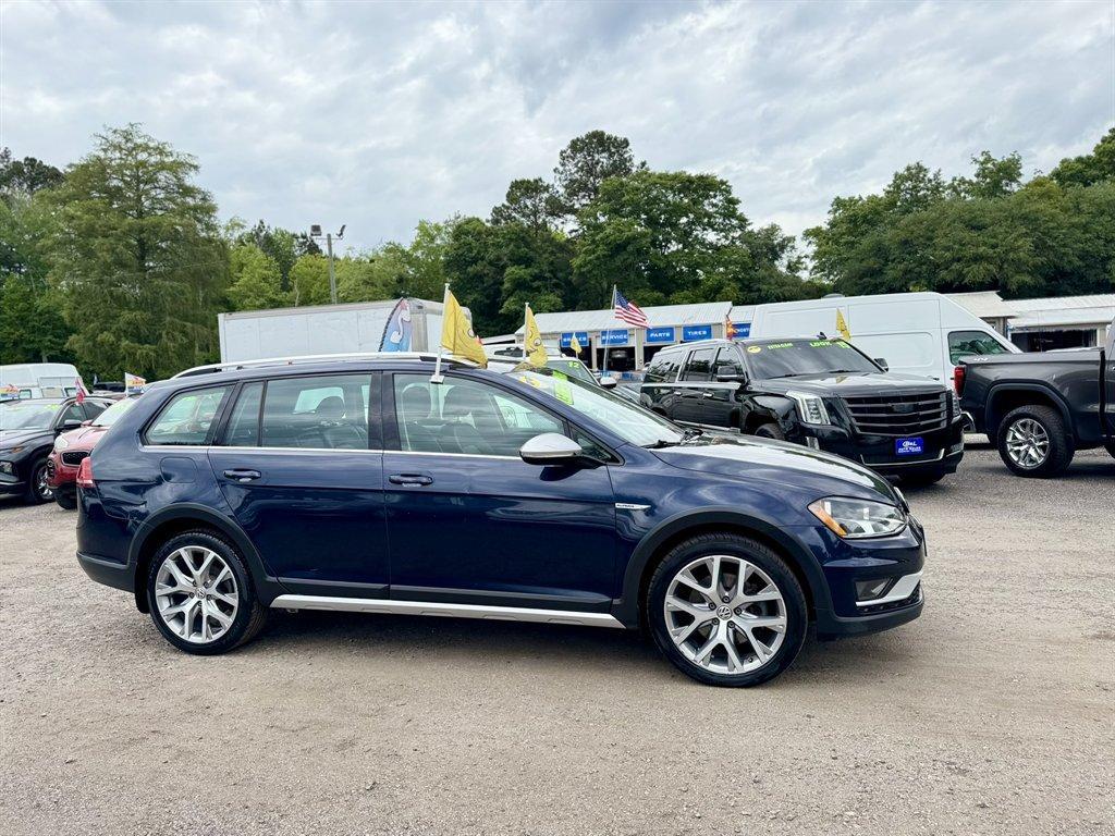2017 Blue /Black Volkswagen Golf Alltrack (3VWH17AU2HM) with an 1.8l I-4 DI Dohc T/C 1.8l engine, Automatic transmission, located at 745 East Steele Rd., West Columbia, SC, 29170, (803) 755-9148, 33.927212, -81.148483 - Photo#2