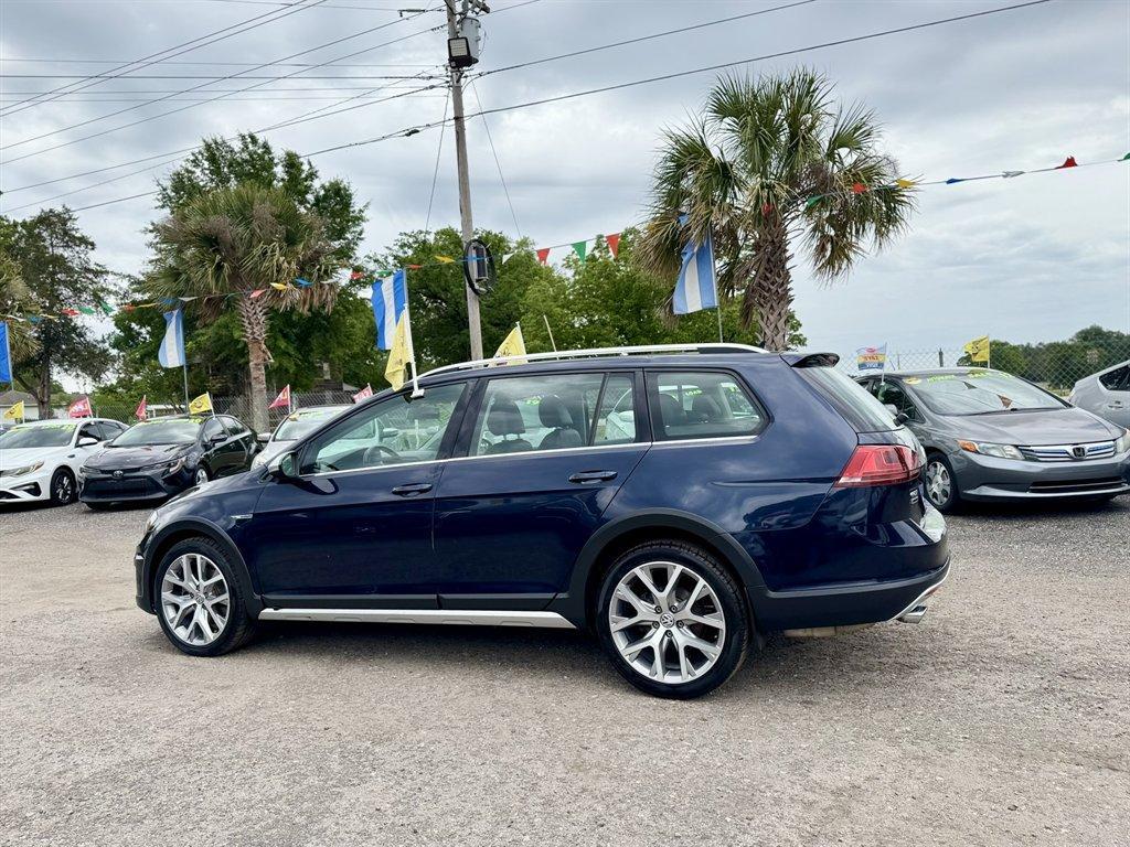2017 Blue /Black Volkswagen Golf Alltrack (3VWH17AU2HM) with an 1.8l I-4 DI Dohc T/C 1.8l engine, Automatic transmission, located at 745 East Steele Rd., West Columbia, SC, 29170, (803) 755-9148, 33.927212, -81.148483 - Photo#5