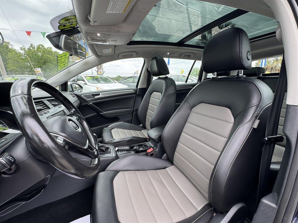2017 Blue /Black Volkswagen Golf Alltrack (3VWH17AU2HM) with an 1.8l I-4 DI Dohc T/C 1.8l engine, Automatic transmission, located at 745 East Steele Rd., West Columbia, SC, 29170, (803) 755-9148, 33.927212, -81.148483 - Photo#22