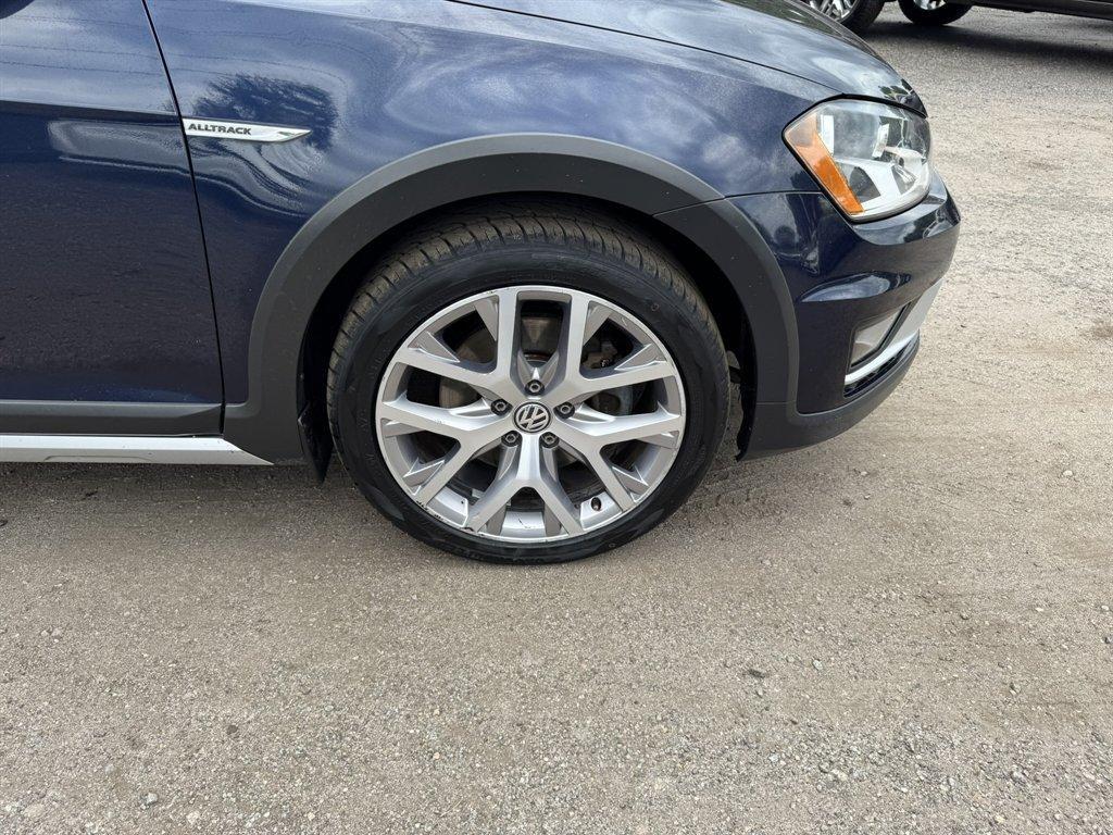 2017 Blue /Black Volkswagen Golf Alltrack (3VWH17AU2HM) with an 1.8l I-4 DI Dohc T/C 1.8l engine, Automatic transmission, located at 745 East Steele Rd., West Columbia, SC, 29170, (803) 755-9148, 33.927212, -81.148483 - Photo#32
