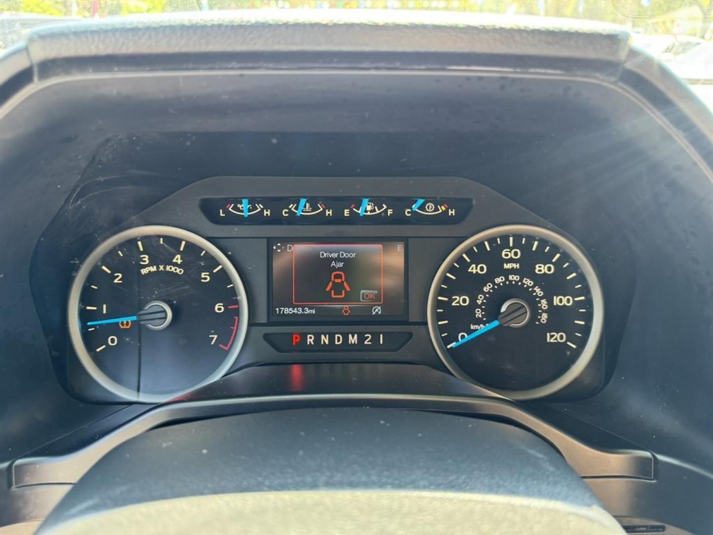 2016 Black /Black Ford F150 (1FTEW1CPXGF) with an 2.7l V6 DI T/C Ecoboost 2 engine, Automatic transmission, located at 745 East Steele Rd., West Columbia, SC, 29170, (803) 755-9148, 33.927212, -81.148483- Photo#10