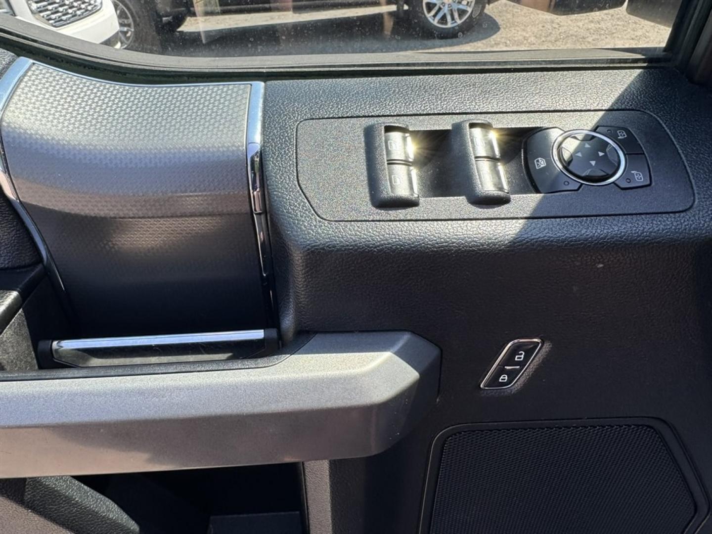 2016 Black /Black Ford F150 (1FTEW1CPXGF) with an 2.7l V6 DI T/C Ecoboost 2 engine, Automatic transmission, located at 745 East Steele Rd., West Columbia, SC, 29170, (803) 755-9148, 33.927212, -81.148483- Photo#17