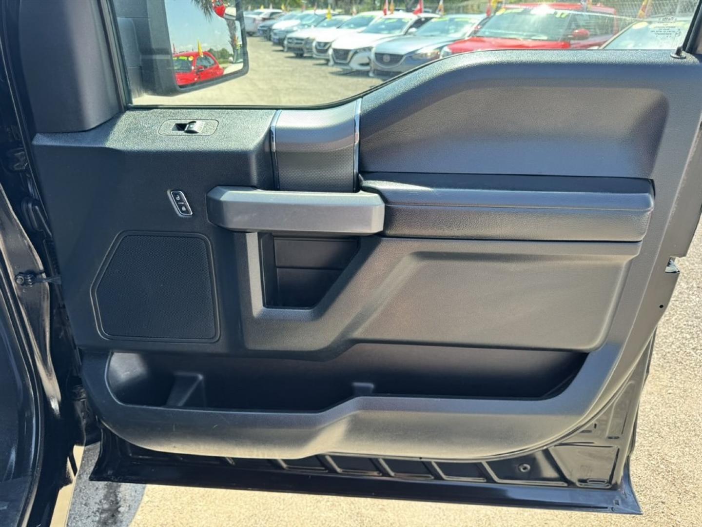 2016 Black /Black Ford F150 (1FTEW1CPXGF) with an 2.7l V6 DI T/C Ecoboost 2 engine, Automatic transmission, located at 745 East Steele Rd., West Columbia, SC, 29170, (803) 755-9148, 33.927212, -81.148483- Photo#25