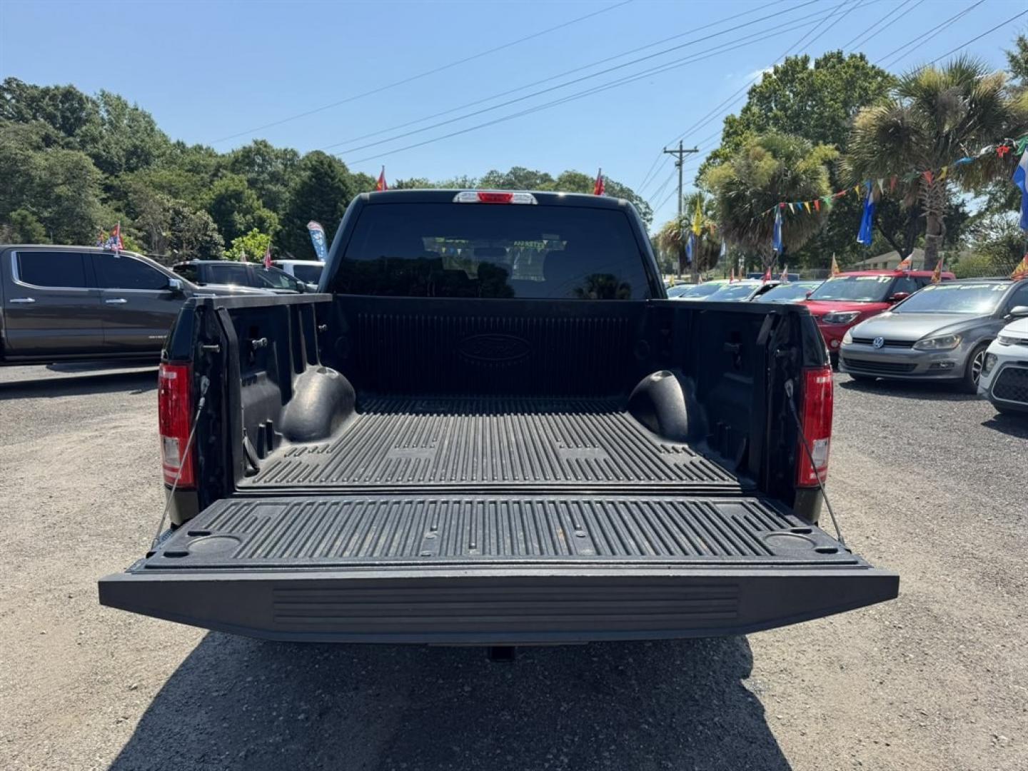 2016 Black /Black Ford F150 (1FTEW1CPXGF) with an 2.7l V6 DI T/C Ecoboost 2 engine, Automatic transmission, located at 745 East Steele Rd., West Columbia, SC, 29170, (803) 755-9148, 33.927212, -81.148483- Photo#27
