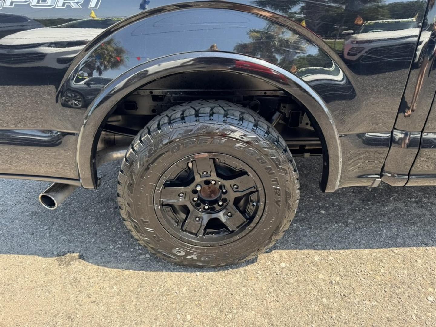 2016 Black /Black Ford F150 (1FTEW1CPXGF) with an 2.7l V6 DI T/C Ecoboost 2 engine, Automatic transmission, located at 745 East Steele Rd., West Columbia, SC, 29170, (803) 755-9148, 33.927212, -81.148483- Photo#31