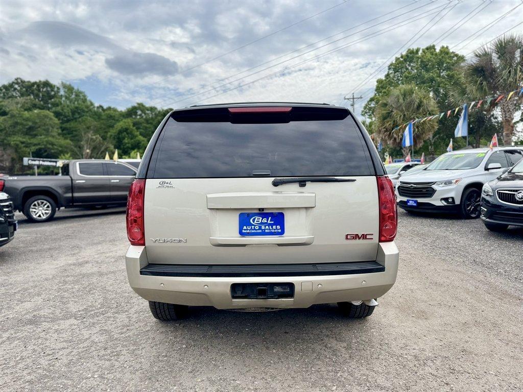 2013 Gold /Black GMC Yukon (1GKS1CE06DR) with an 5.3l V8 SFI Flex 5.3l engine, Automatic transmission, located at 745 East Steele Rd., West Columbia, SC, 29170, (803) 755-9148, 33.927212, -81.148483 - Photo#4