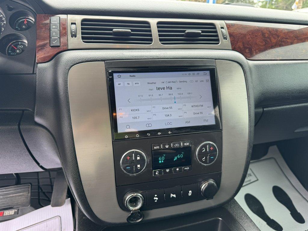 2013 Gold /Black GMC Yukon (1GKS1CE06DR) with an 5.3l V8 SFI Flex 5.3l engine, Automatic transmission, located at 745 East Steele Rd., West Columbia, SC, 29170, (803) 755-9148, 33.927212, -81.148483 - Photo#11