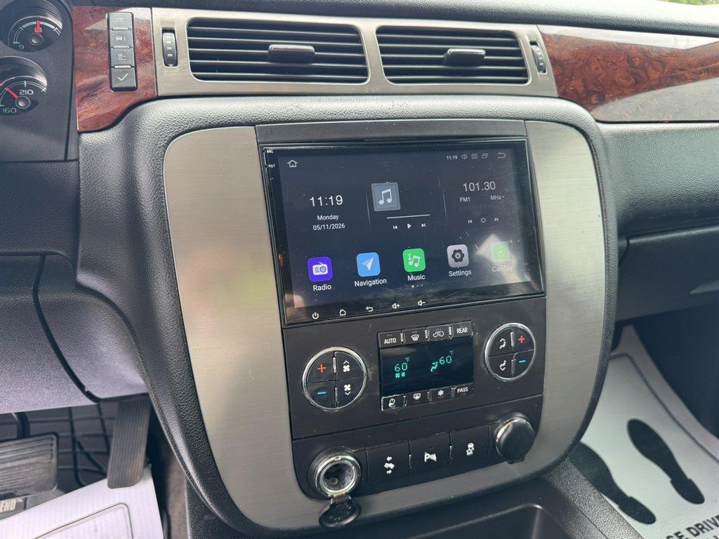 2013 Gold /Black GMC Yukon (1GKS1CE06DR) with an 5.3l V8 SFI Flex 5.3l engine, Automatic transmission, located at 745 East Steele Rd., West Columbia, SC, 29170, (803) 755-9148, 33.927212, -81.148483 - Photo#12