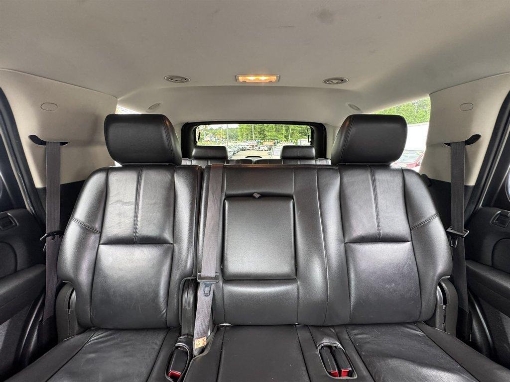 2013 Gold /Black GMC Yukon (1GKS1CE06DR) with an 5.3l V8 SFI Flex 5.3l engine, Automatic transmission, located at 745 East Steele Rd., West Columbia, SC, 29170, (803) 755-9148, 33.927212, -81.148483 - Photo#23