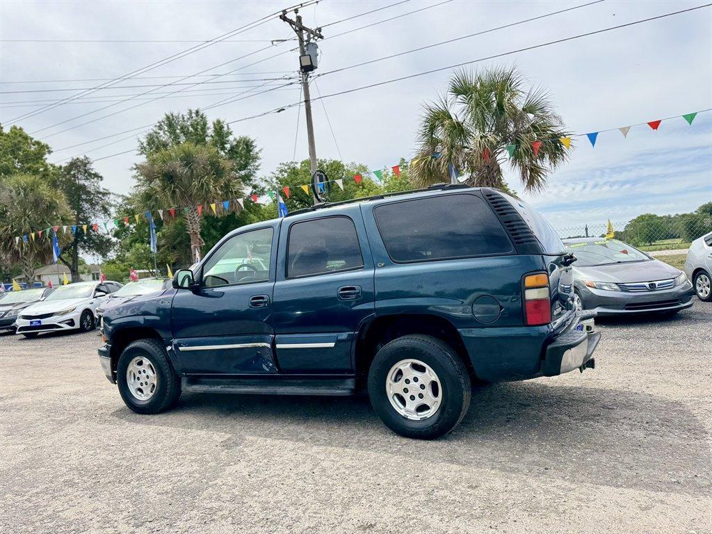 2005 Blue /Taupe Chevrolet Tahoe (1GNEC13T95R) with an 5.3l V8 SFI OHV 5.3l engine, Auto transmission, located at 745 East Steele Rd., West Columbia, SC, 29170, (803) 755-9148, 33.927212, -81.148483- Photo#5