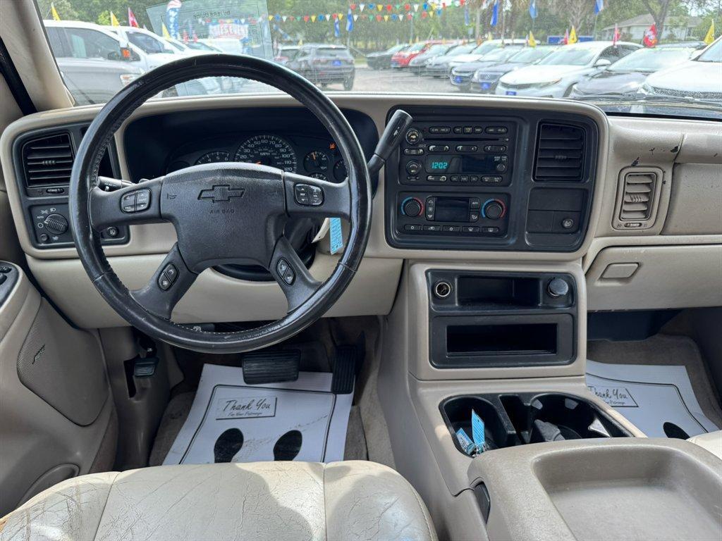 2005 Blue /Taupe Chevrolet Tahoe (1GNEC13T95R) with an 5.3l V8 SFI OHV 5.3l engine, Auto transmission, located at 745 East Steele Rd., West Columbia, SC, 29170, (803) 755-9148, 33.927212, -81.148483- Photo#6