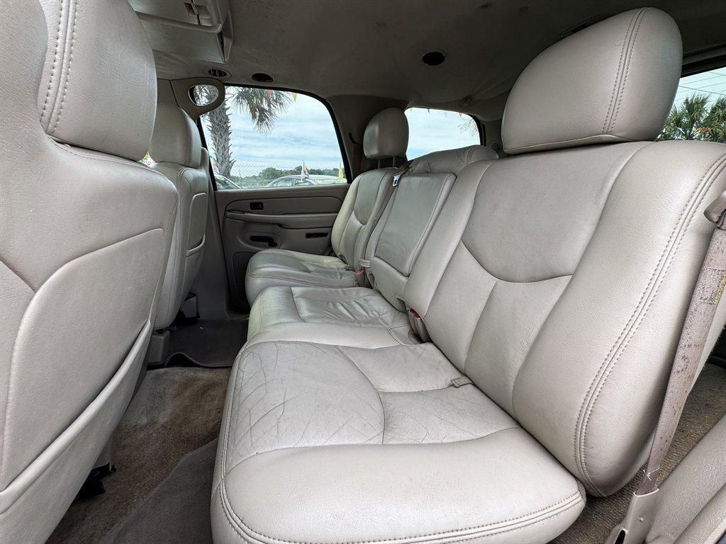 2005 Blue /Taupe Chevrolet Tahoe (1GNEC13T95R) with an 5.3l V8 SFI OHV 5.3l engine, Auto transmission, located at 745 East Steele Rd., West Columbia, SC, 29170, (803) 755-9148, 33.927212, -81.148483- Photo#21