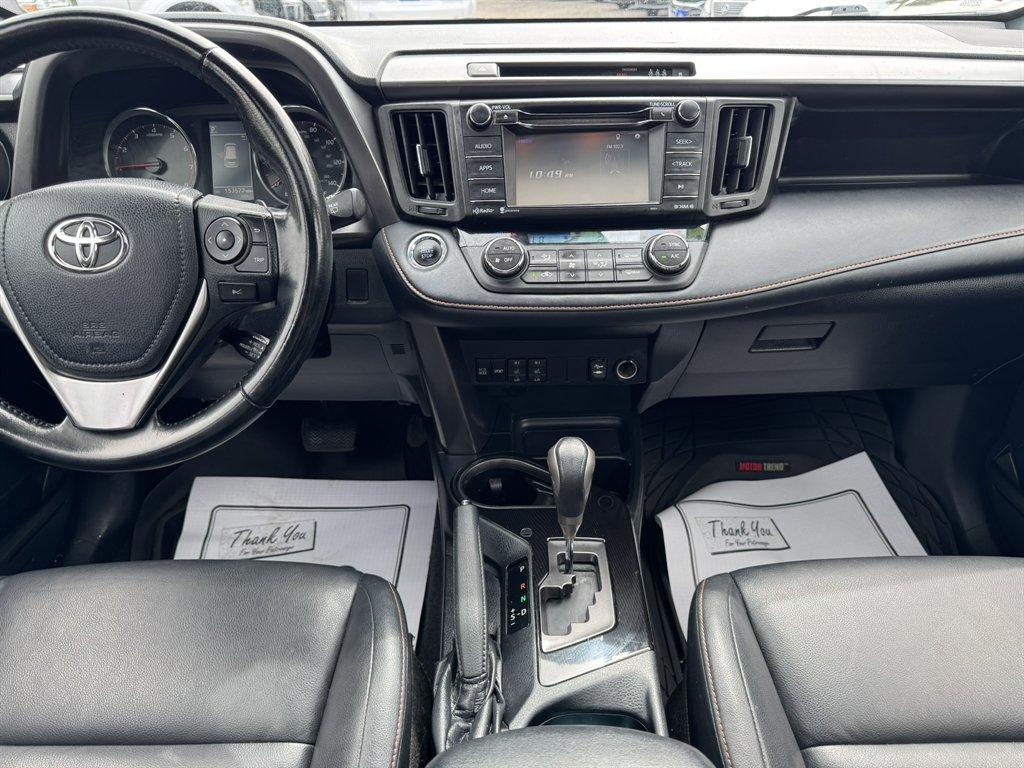 2018 Silver /Black Toyota RAV4 (JTMJFREV8JJ) with an 2.5l I-4 DI Dohc 2.5l engine, Automatic transmission, located at 745 East Steele Rd., West Columbia, SC, 29170, (803) 755-9148, 33.927212, -81.148483 - Photo#11