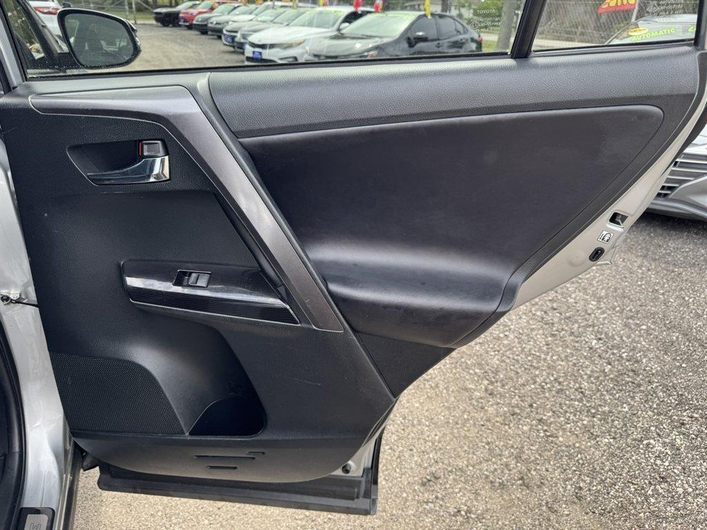2018 Silver /Black Toyota RAV4 (JTMJFREV8JJ) with an 2.5l I-4 DI Dohc 2.5l engine, Automatic transmission, located at 745 East Steele Rd., West Columbia, SC, 29170, (803) 755-9148, 33.927212, -81.148483 - Photo#25