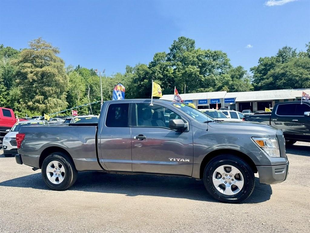 2021 Grey /Ivory Nissan Titan (1N6AA1CE2MN) with an 5.6l V8 DI Dohc 5.6l engine, Automatic transmission, located at 745 East Steele Rd., West Columbia, SC, 29170, (803) 755-9148, 33.927212, -81.148483- Photo#2