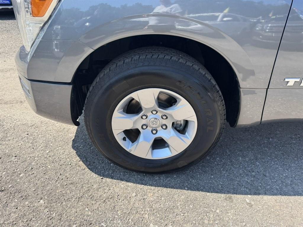 2021 Grey /Ivory Nissan Titan (1N6AA1CE2MN) with an 5.6l V8 DI Dohc 5.6l engine, Automatic transmission, located at 745 East Steele Rd., West Columbia, SC, 29170, (803) 755-9148, 33.927212, -81.148483- Photo#30