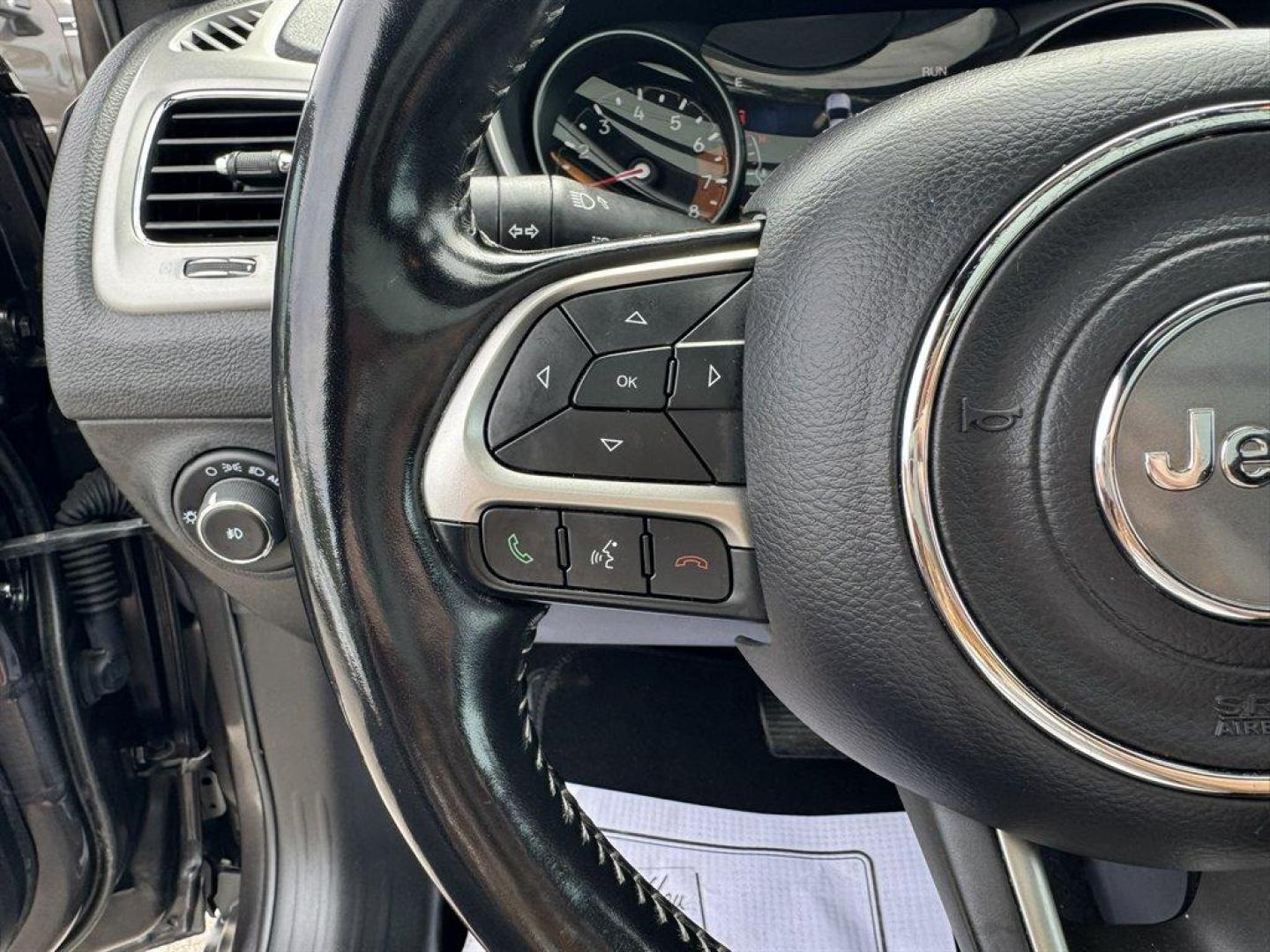2021 Grey /Black Jeep Compass (3C4NJCEB0MT) with an 2.4l I-4 MPI Sohc 2.4l engine, Automatic transmission, located at 745 East Steele Rd., West Columbia, SC, 29170, (803) 755-9148, 33.927212, -81.148483 - Photo#8