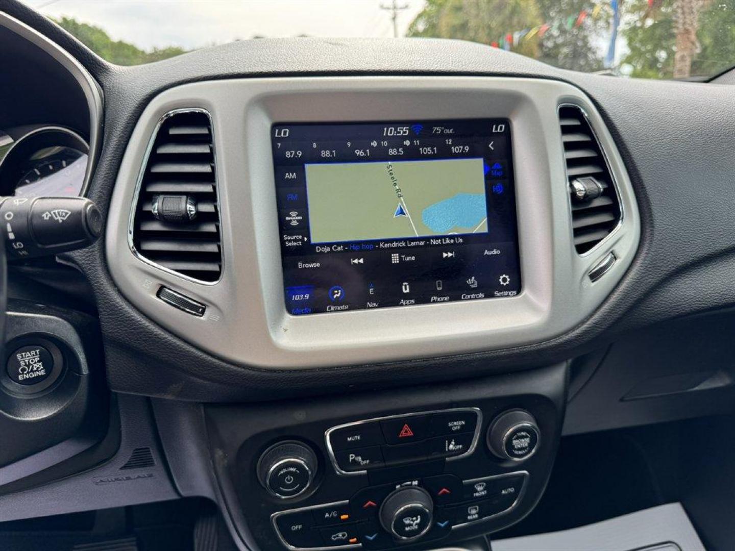 2021 Grey /Black Jeep Compass (3C4NJCEB0MT) with an 2.4l I-4 MPI Sohc 2.4l engine, Automatic transmission, located at 745 East Steele Rd., West Columbia, SC, 29170, (803) 755-9148, 33.927212, -81.148483 - Photo#12
