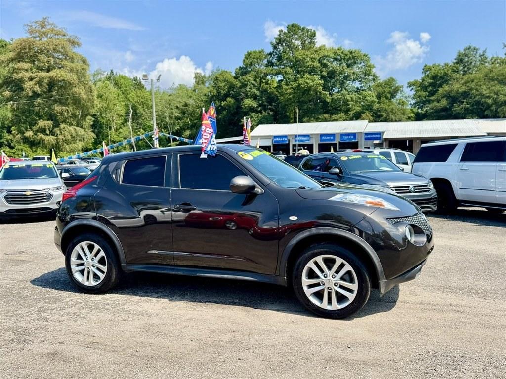 2012 Black /Black Nissan Juke (JN8AF5MR2CT) with an 1.6l I-4 DI Dohc T/C 1.6l engine, Automatic transmission, located at 745 East Steele Rd., West Columbia, SC, 29170, (803) 755-9148, 33.927212, -81.148483- Photo#2