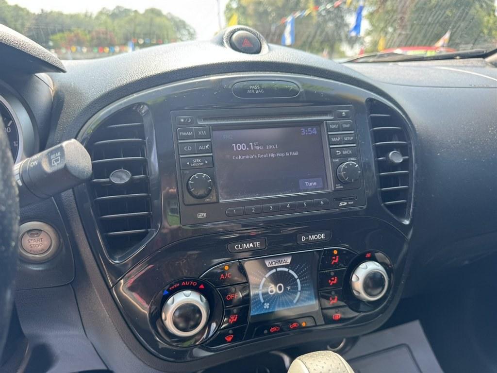 2012 Black /Black Nissan Juke (JN8AF5MR2CT) with an 1.6l I-4 DI Dohc T/C 1.6l engine, Automatic transmission, located at 745 East Steele Rd., West Columbia, SC, 29170, (803) 755-9148, 33.927212, -81.148483- Photo#13