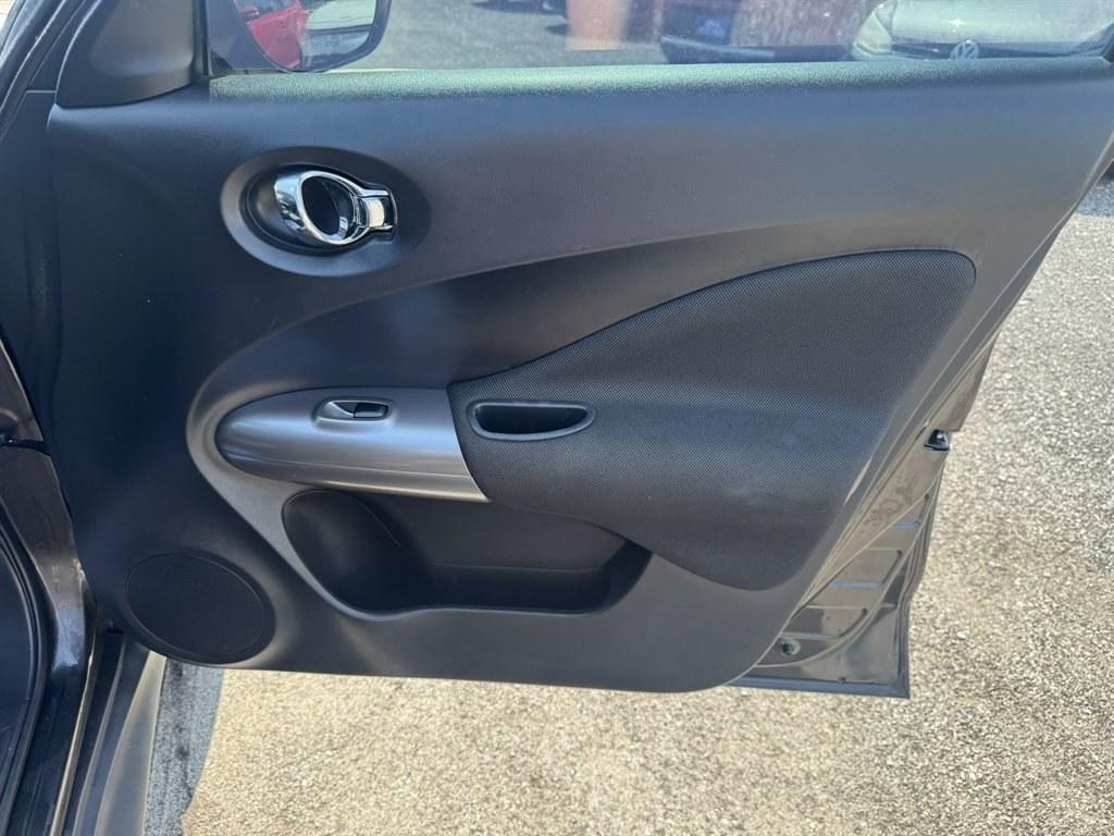 2012 Black /Black Nissan Juke (JN8AF5MR2CT) with an 1.6l I-4 DI Dohc T/C 1.6l engine, Automatic transmission, located at 745 East Steele Rd., West Columbia, SC, 29170, (803) 755-9148, 33.927212, -81.148483- Photo#25
