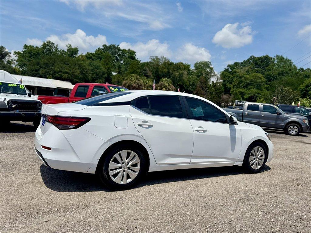 2022 White /Black Nissan Sentra (3N1AB8BV7NY) with an 2.0l I-4 DI Dohc 2.0l engine, Automatic transmission, located at 745 East Steele Rd., West Columbia, SC, 29170, (803) 755-9148, 33.927212, -81.148483 - Photo#3