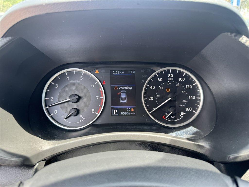 2022 White /Black Nissan Sentra (3N1AB8BV7NY) with an 2.0l I-4 DI Dohc 2.0l engine, Automatic transmission, located at 745 East Steele Rd., West Columbia, SC, 29170, (803) 755-9148, 33.927212, -81.148483 - Photo#10