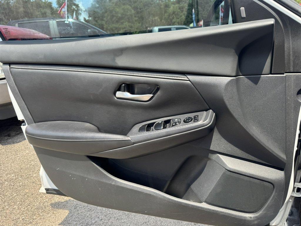2022 White /Black Nissan Sentra (3N1AB8BV7NY) with an 2.0l I-4 DI Dohc 2.0l engine, Automatic transmission, located at 745 East Steele Rd., West Columbia, SC, 29170, (803) 755-9148, 33.927212, -81.148483 - Photo#16