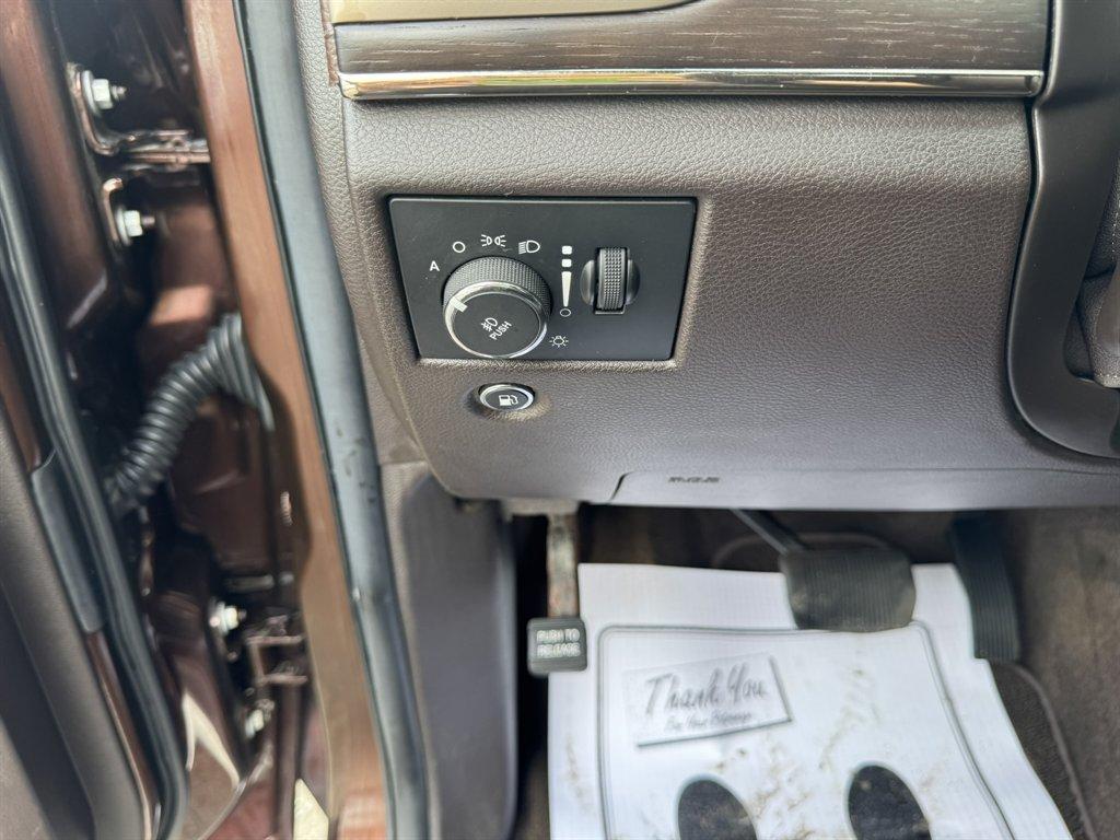 2014 Brown /Brown Jeep Grand Cherokee (1C4RJFJT4EC) with an 5.7l V8 MPI Hemi 5.7l engine, Automatic transmission, located at 745 East Steele Rd., West Columbia, SC, 29170, (803) 755-9148, 33.927212, -81.148483 - Photo#18