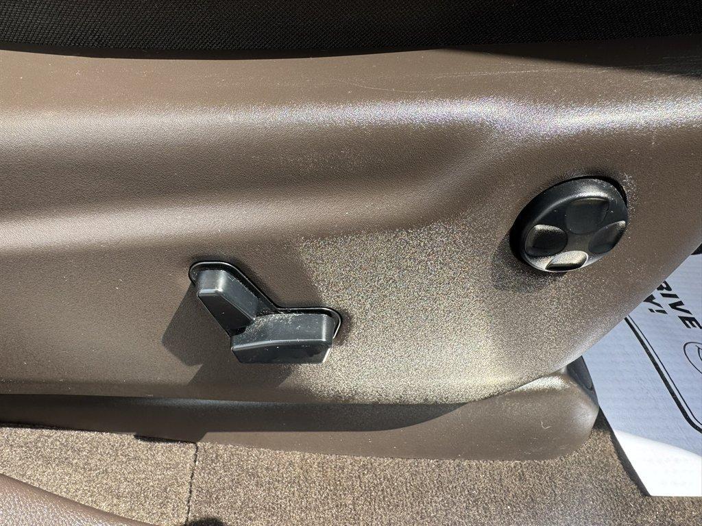 2014 Brown /Brown Jeep Grand Cherokee (1C4RJFJT4EC) with an 5.7l V8 MPI Hemi 5.7l engine, Automatic transmission, located at 745 East Steele Rd., West Columbia, SC, 29170, (803) 755-9148, 33.927212, -81.148483 - Photo#30